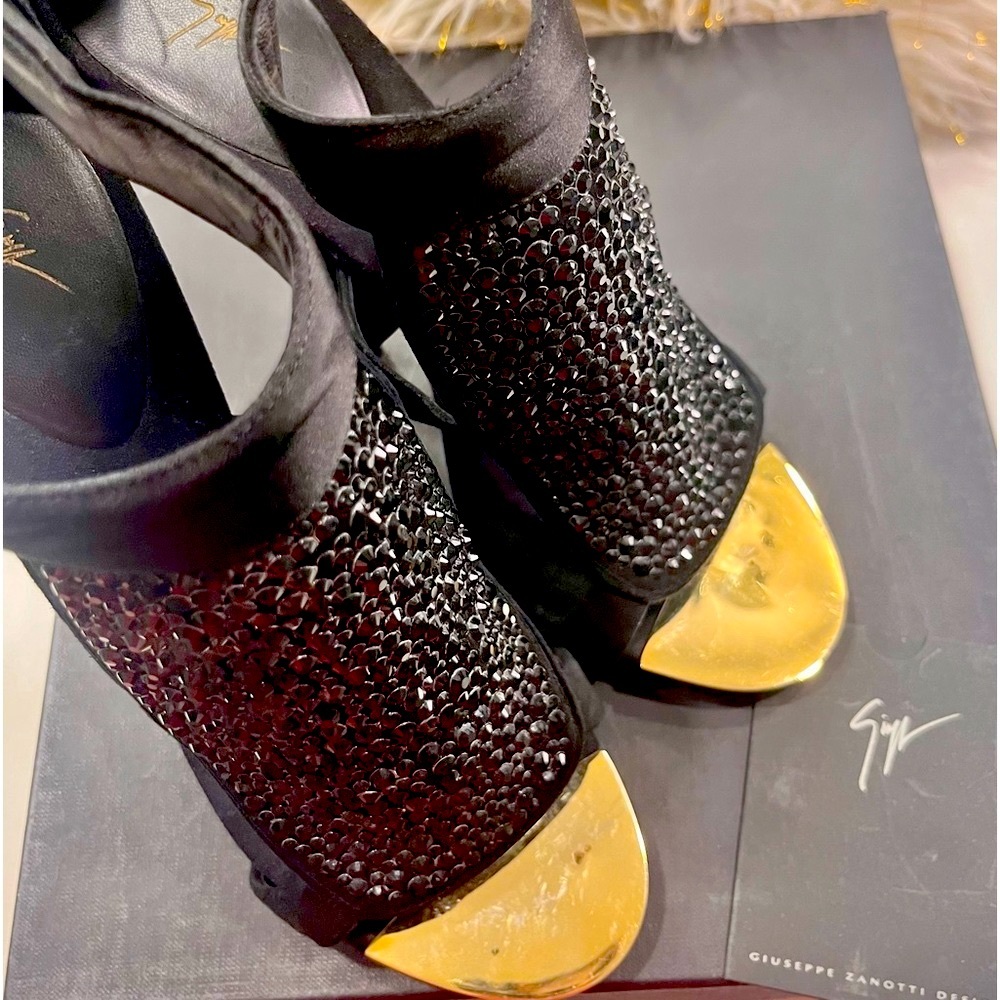 Giuseppe Zanotti  Crystals T- Strap Black Suede & Gold  Sandals